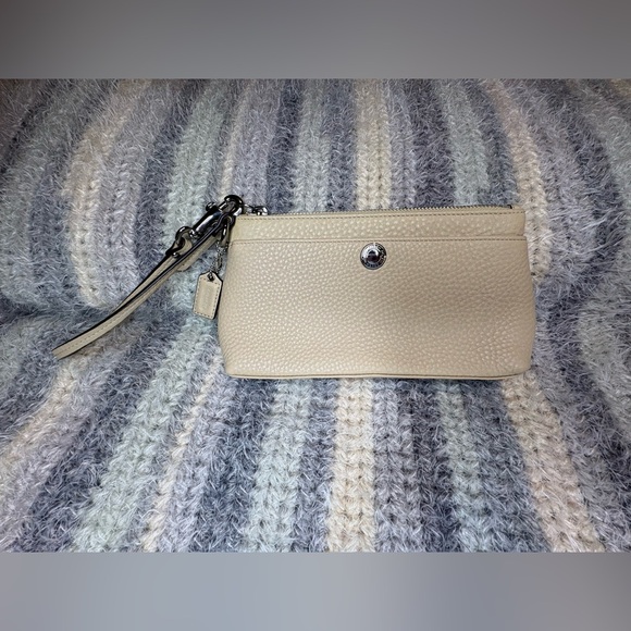 Coach Handbags - Coach Pebbled Leather Chelsea Large Wristlet